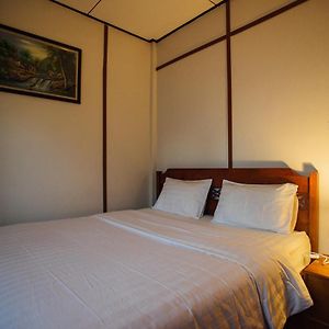 Standard Zimmer mit Kingsize-Bett